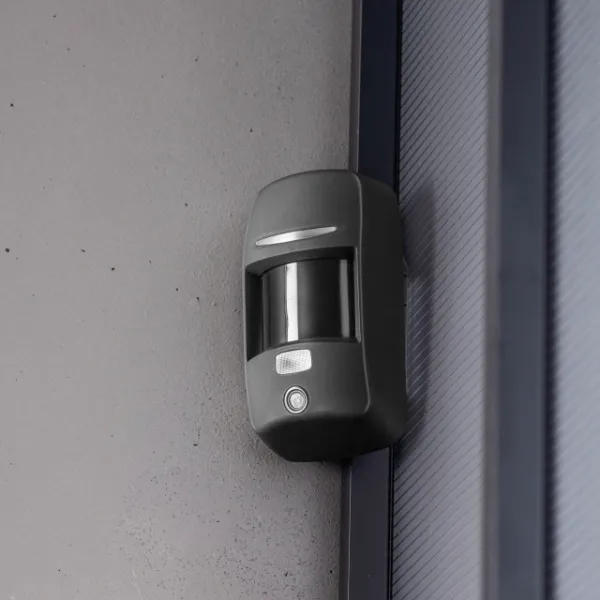 U-Prox PIR Cam Black Бездротовий датчик руху з фотофіксацією